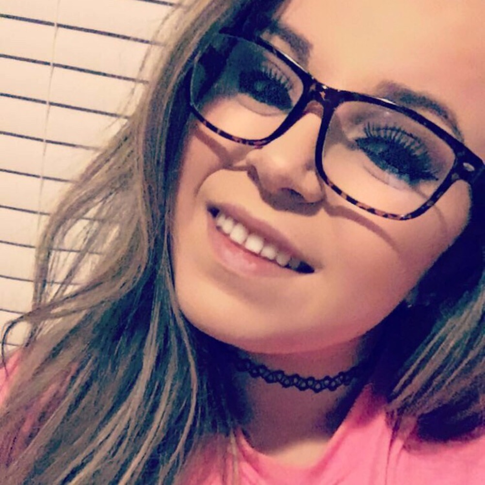 Meet your Posher, Tiffany